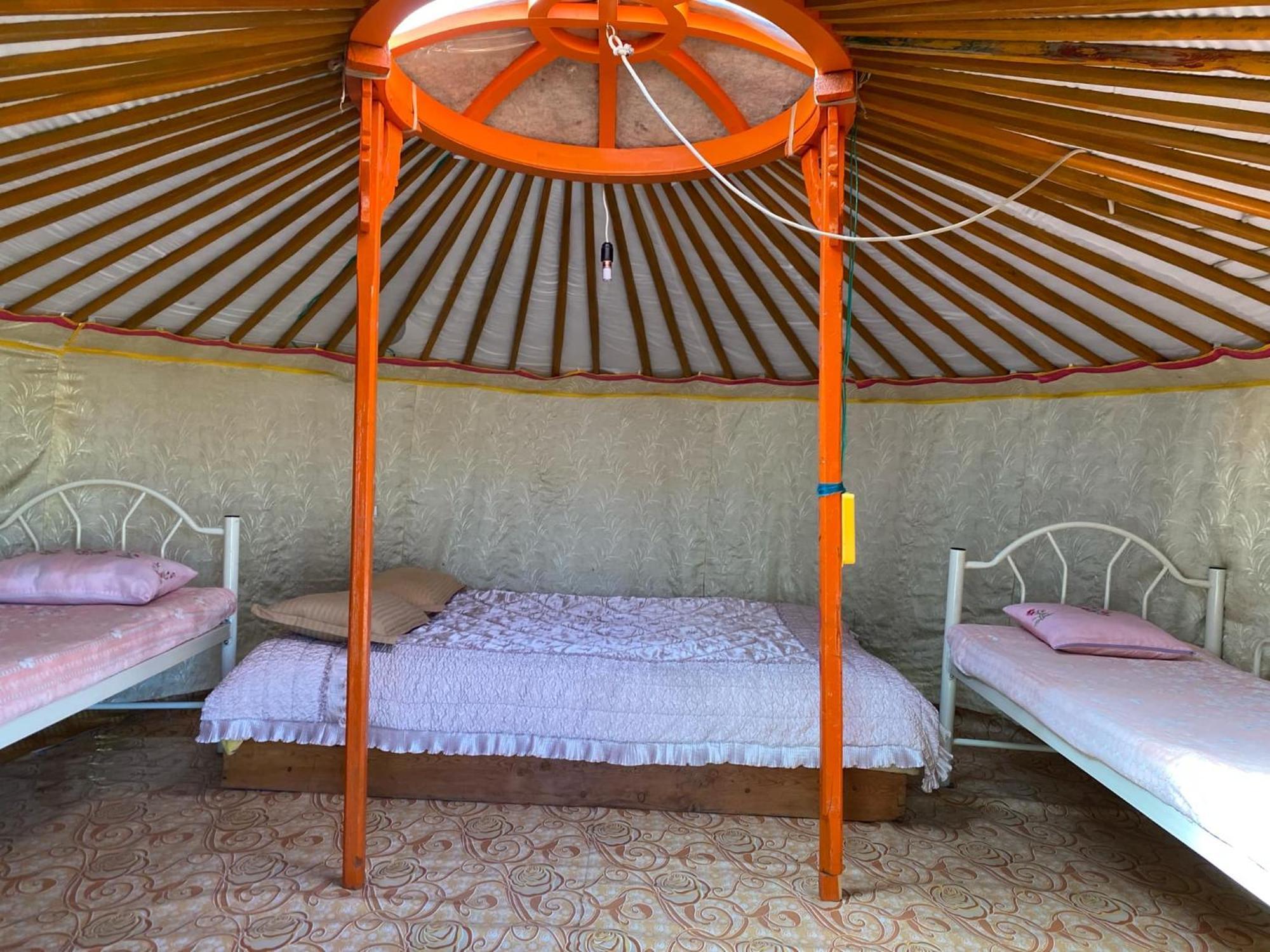 Gaya'S Guest House Harhorin المظهر الخارجي الصورة