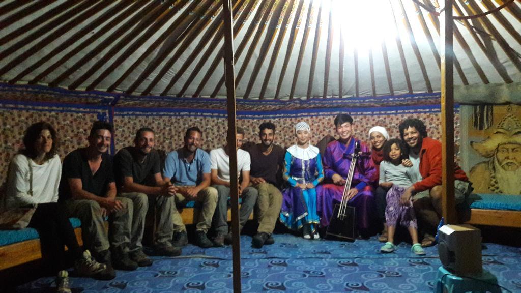 Gaya'S Guest House Harhorin المظهر الخارجي الصورة